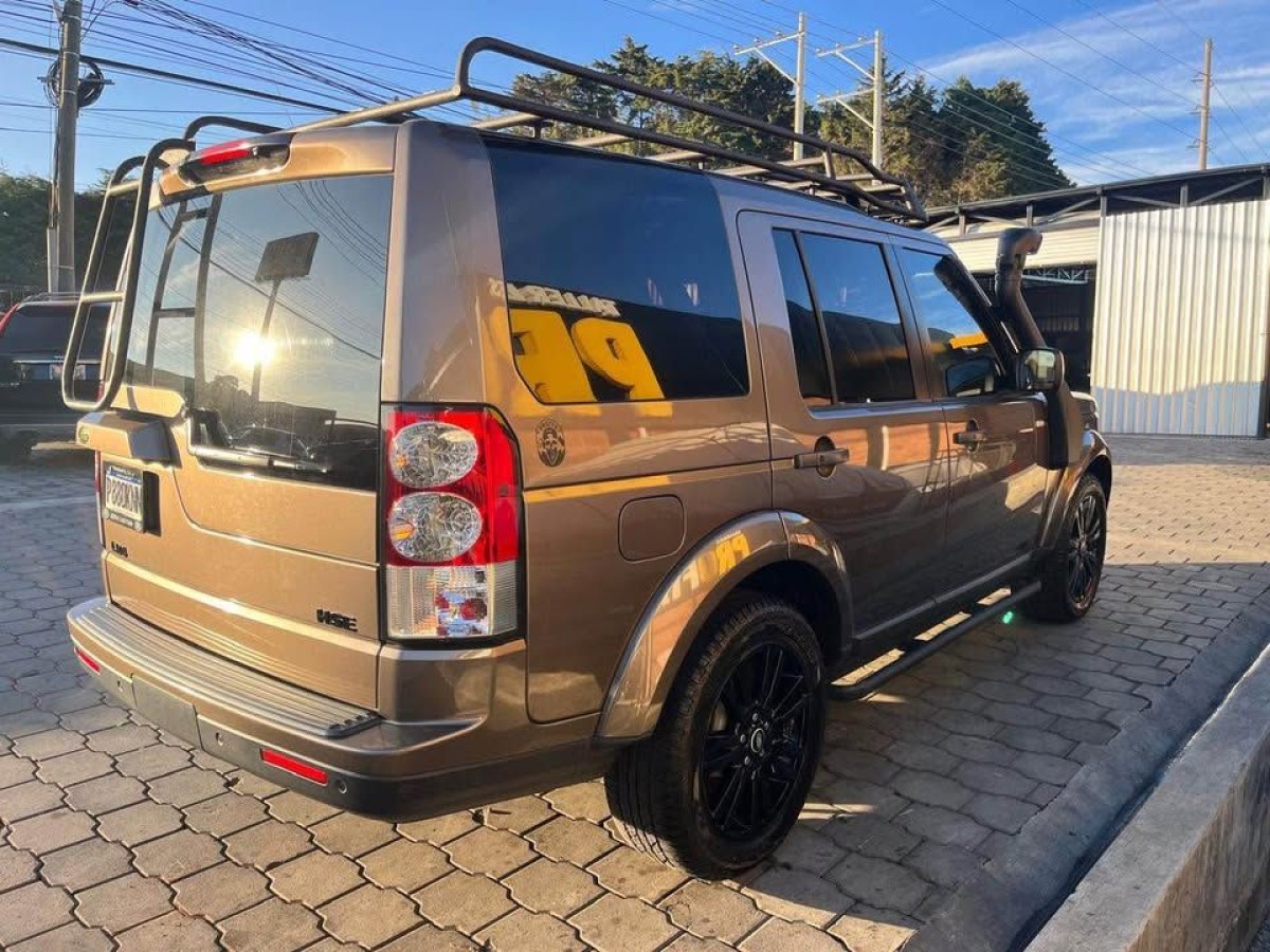 LAND ROVER DISCOVERY LR4 - 2010                                        