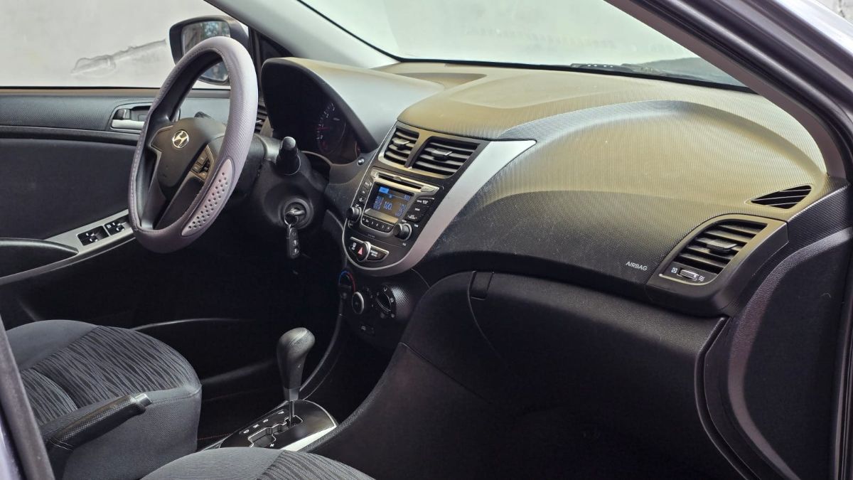 HYUNDAI ACCENT - 2017                                        