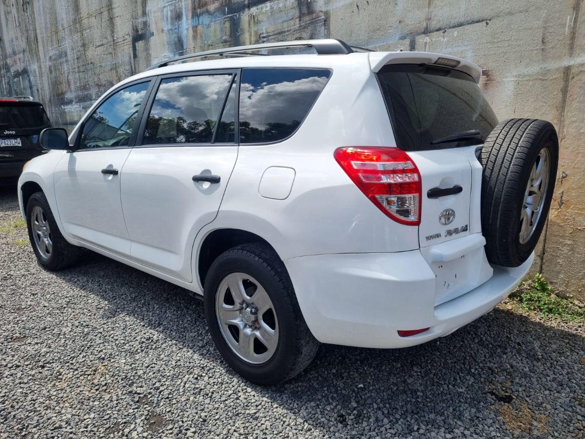 TOYOTA RAV-4 - 2012                                        