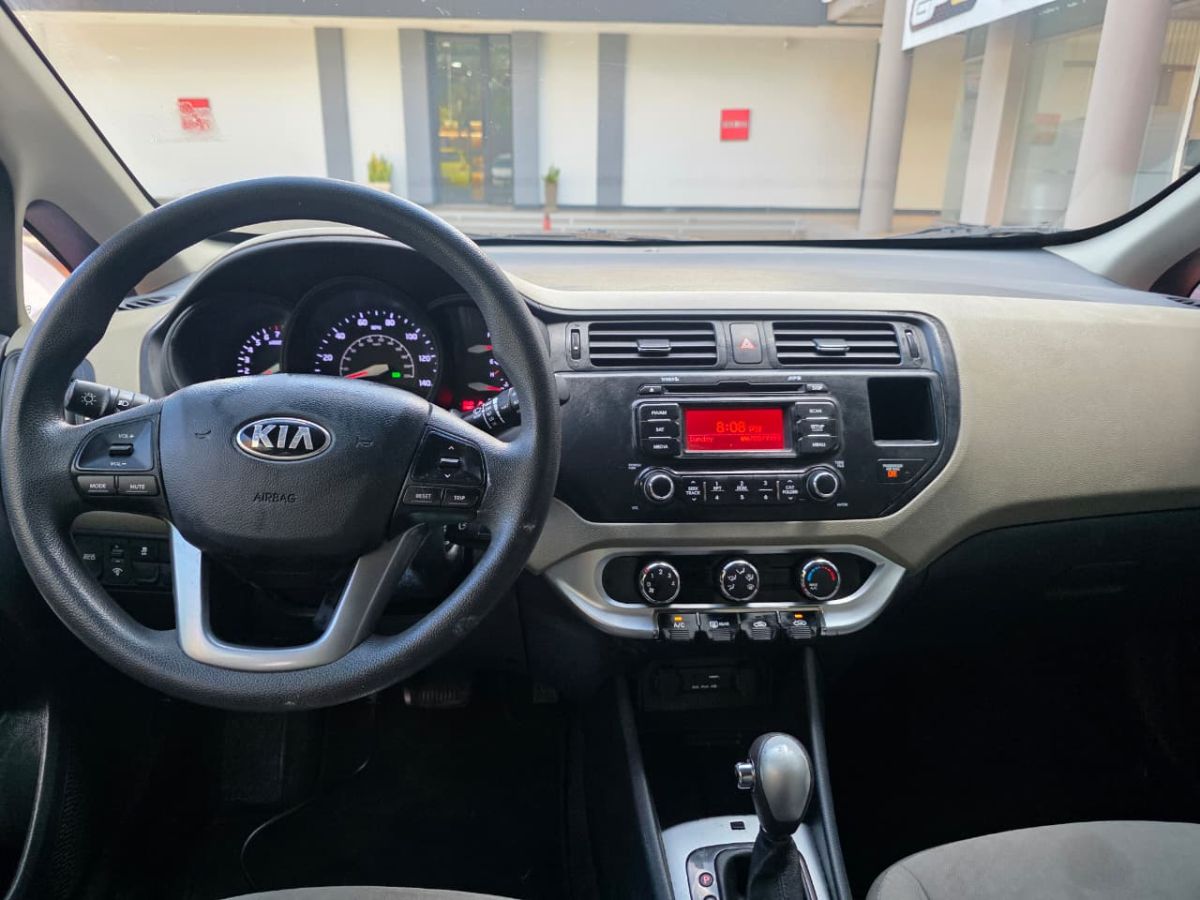 KIA RIO - 2015                                        