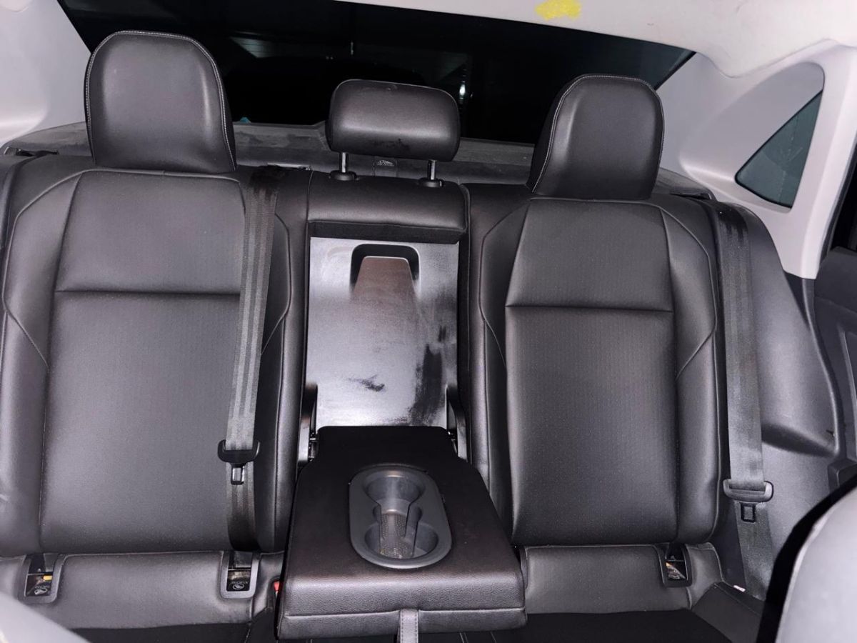 VOLKSWAGEN JETTA - 2019                                        