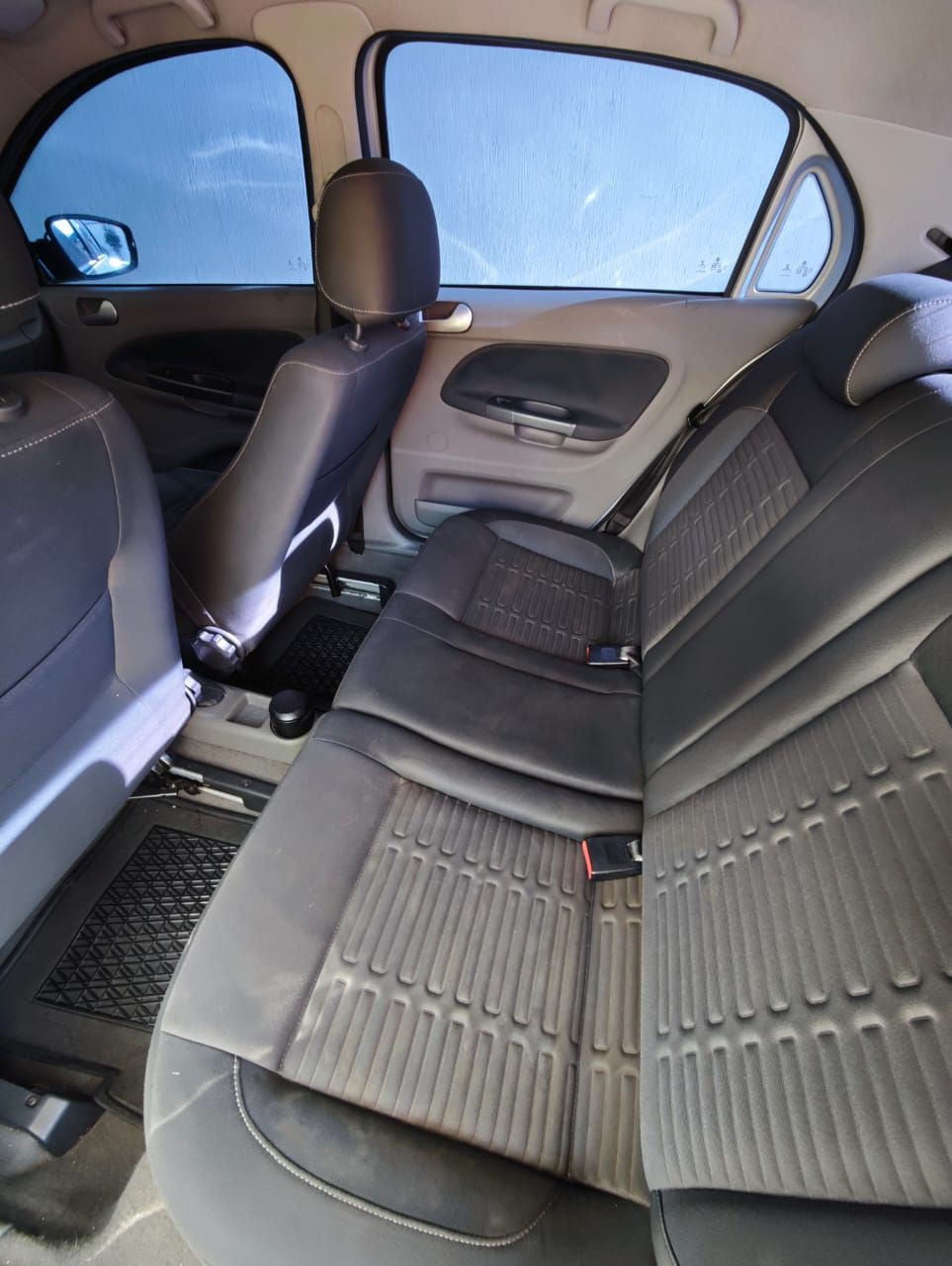 VOLKSWAGEN GOLF - 2015                                        