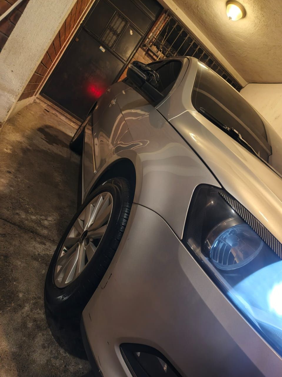 VOLKSWAGEN GOLF - 2015                                        