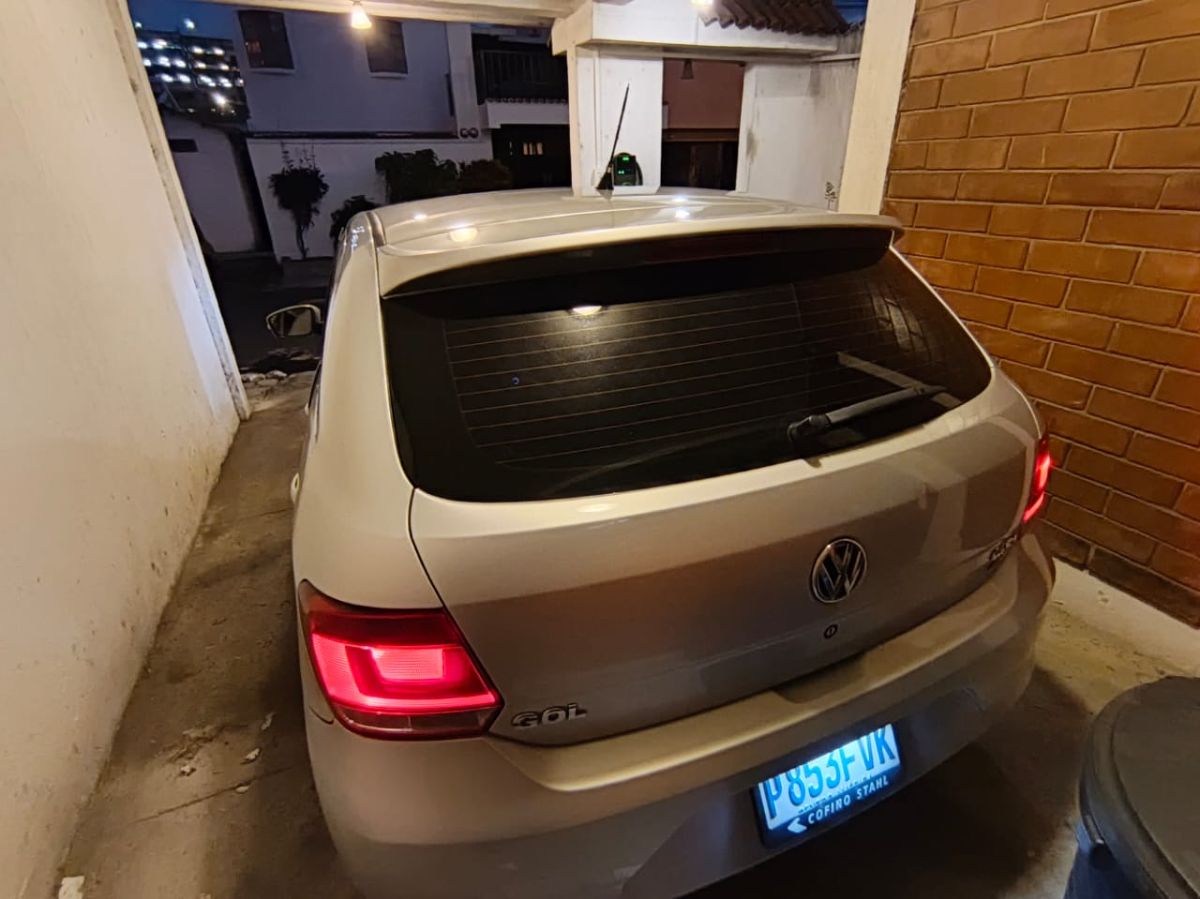 VOLKSWAGEN GOLF - 2015                                        