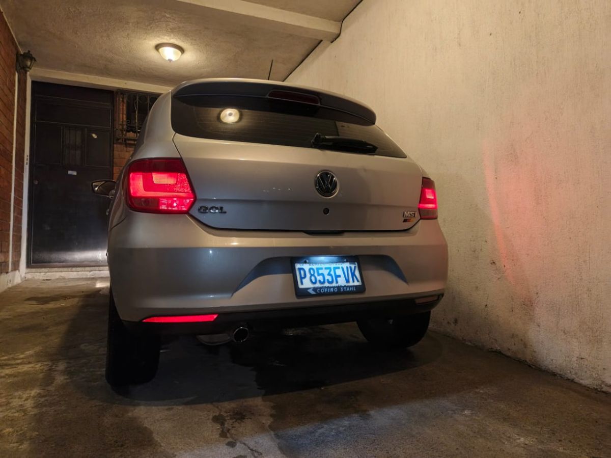 VOLKSWAGEN GOLF - 2015                                        