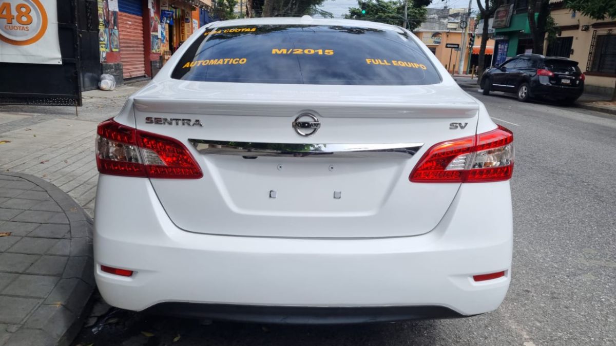 NISSAN SENTRA - 2015                                        