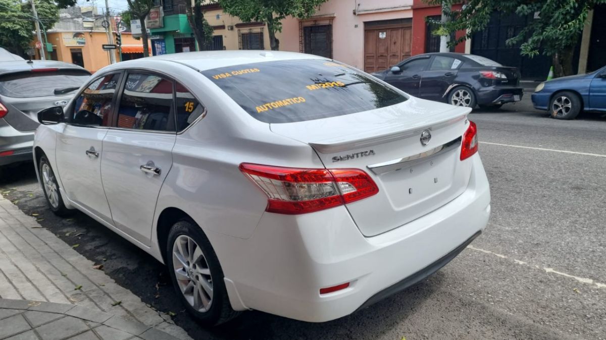 NISSAN SENTRA - 2015                                        