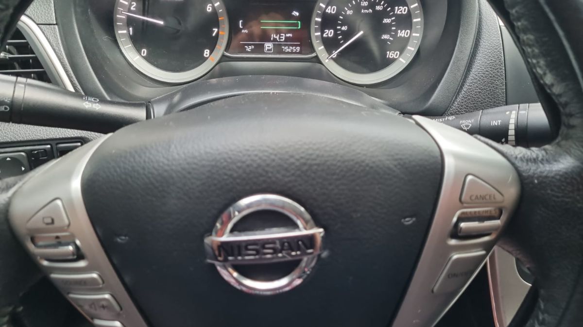 NISSAN SENTRA - 2015                                        