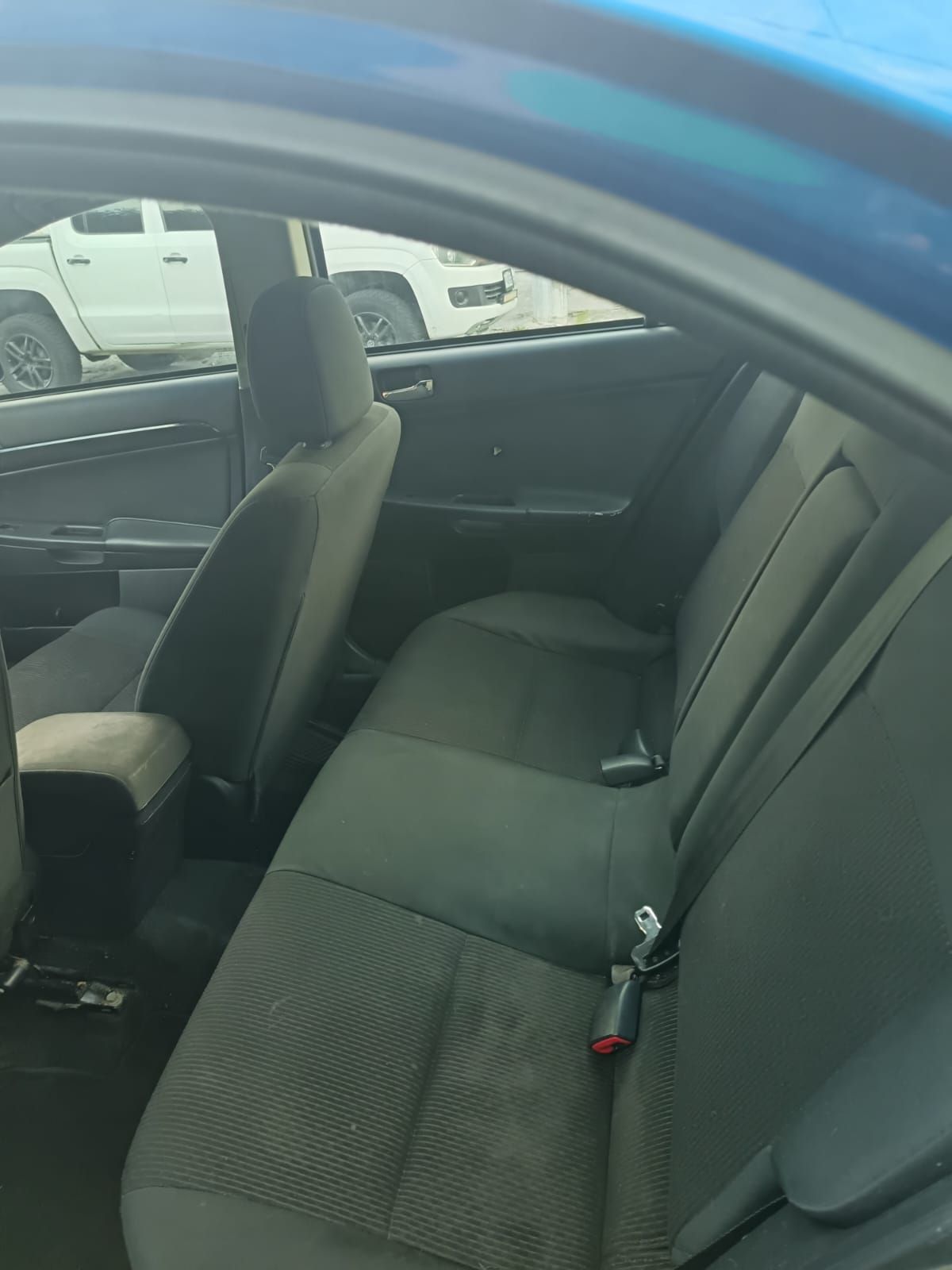 MITSUBISHI LANCER - 2017                                        