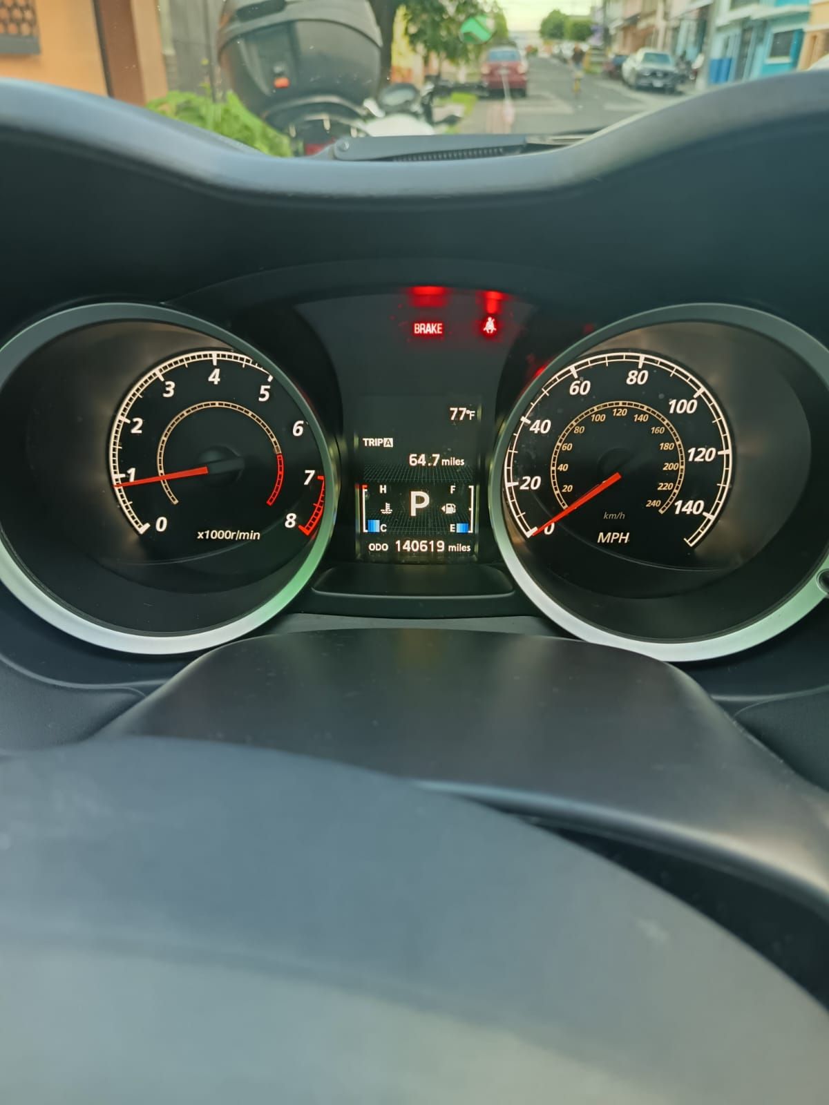 MITSUBISHI LANCER - 2017                                        