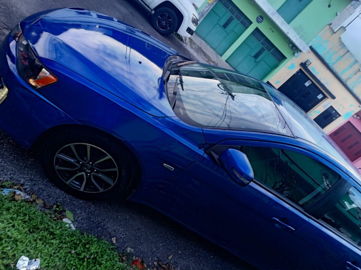 MITSUBISHI LANCER - 2017                                        