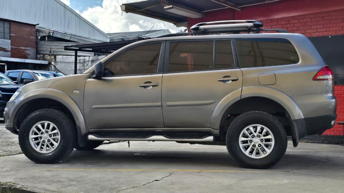 MITSUBISHI NATIVA - 2016                                        