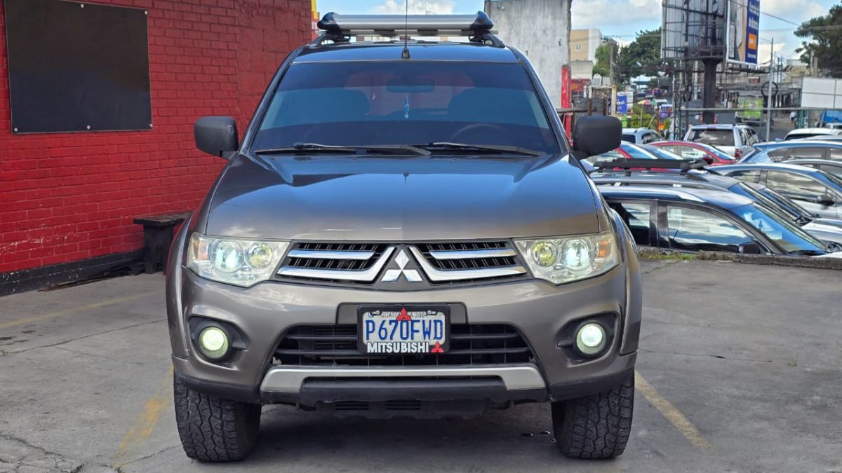 MITSUBISHI NATIVA - 2016                                        