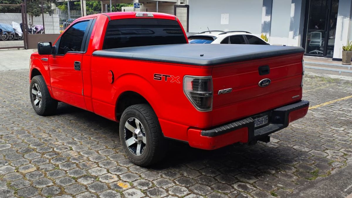 FORD F-150 XLT - 2012                                        