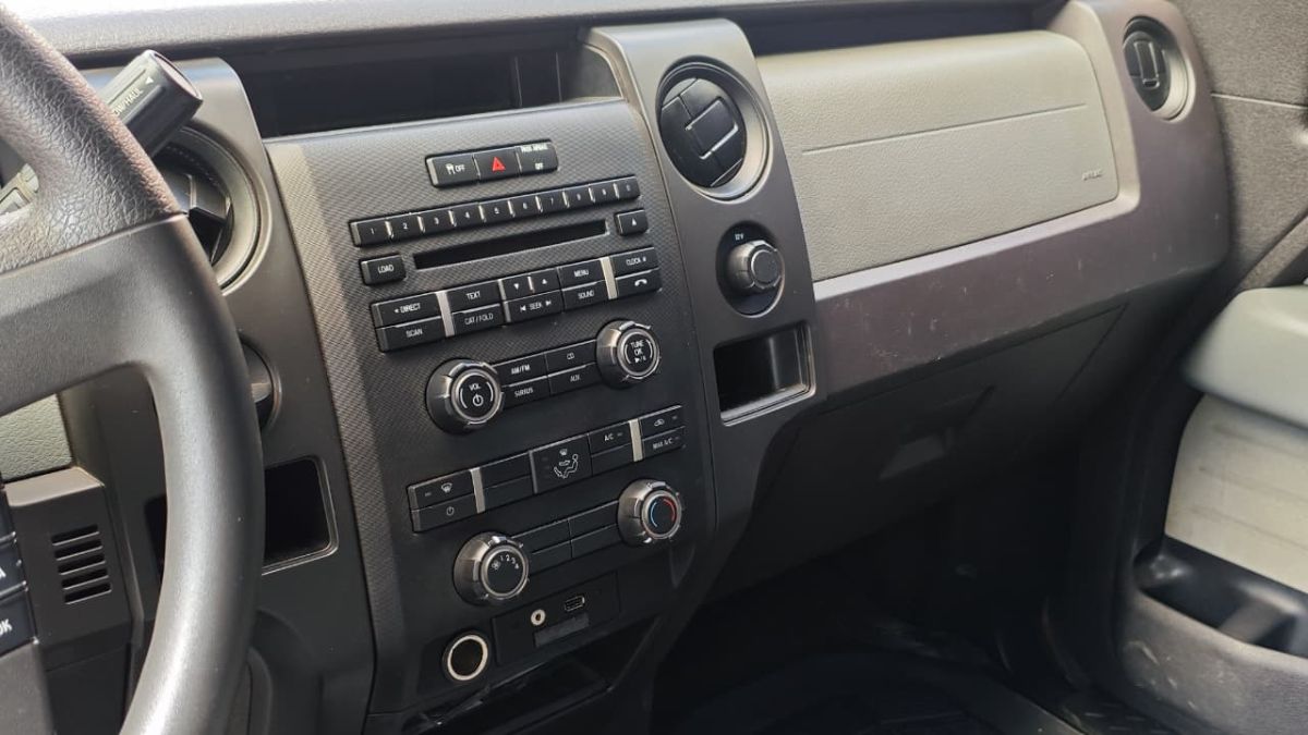 FORD F-150 XLT - 2012                                        