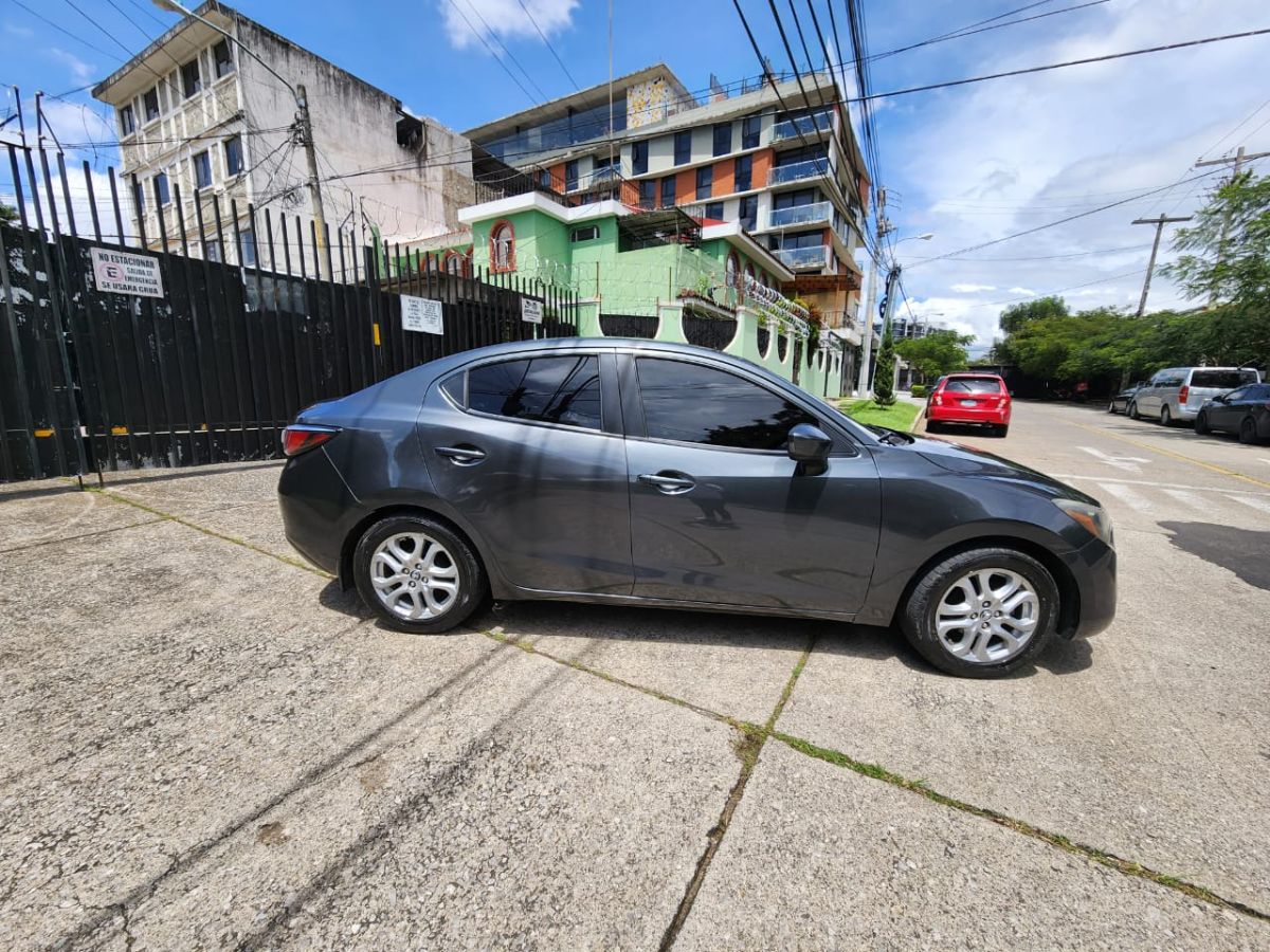 TOYOTA YARIS IA - 2017                                        