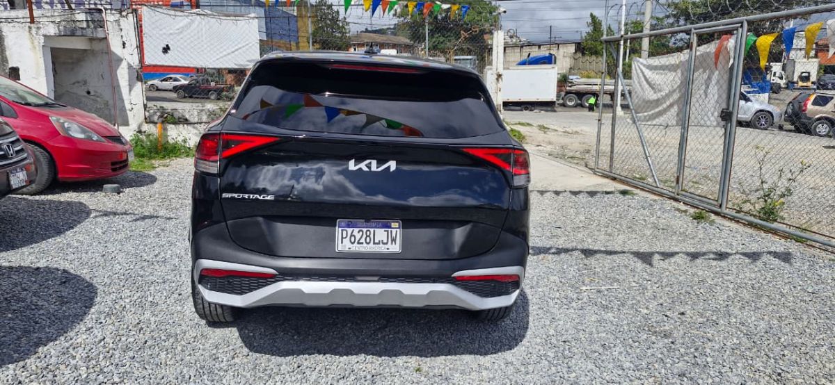 KIA SPORTAGE - 2023                                        
