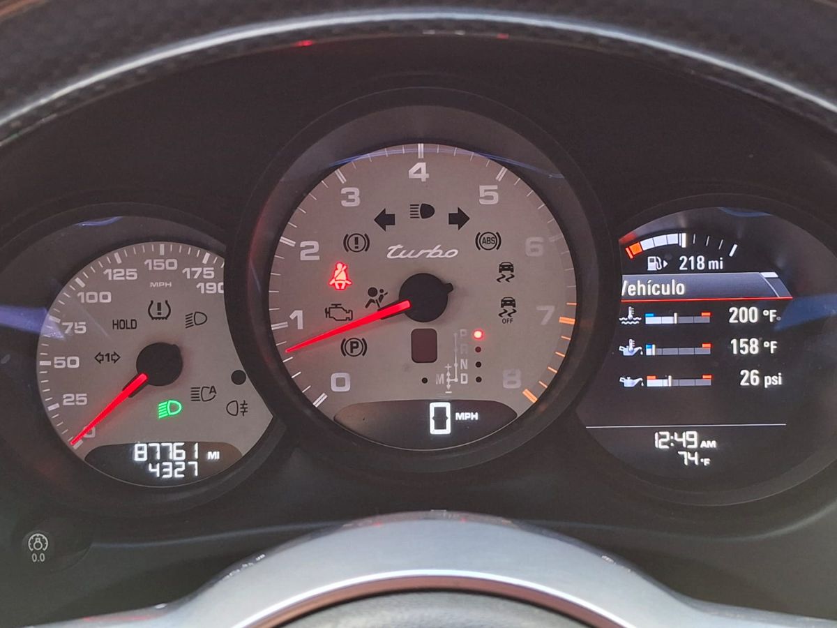 PORSCHE MACAN - 2015                                        