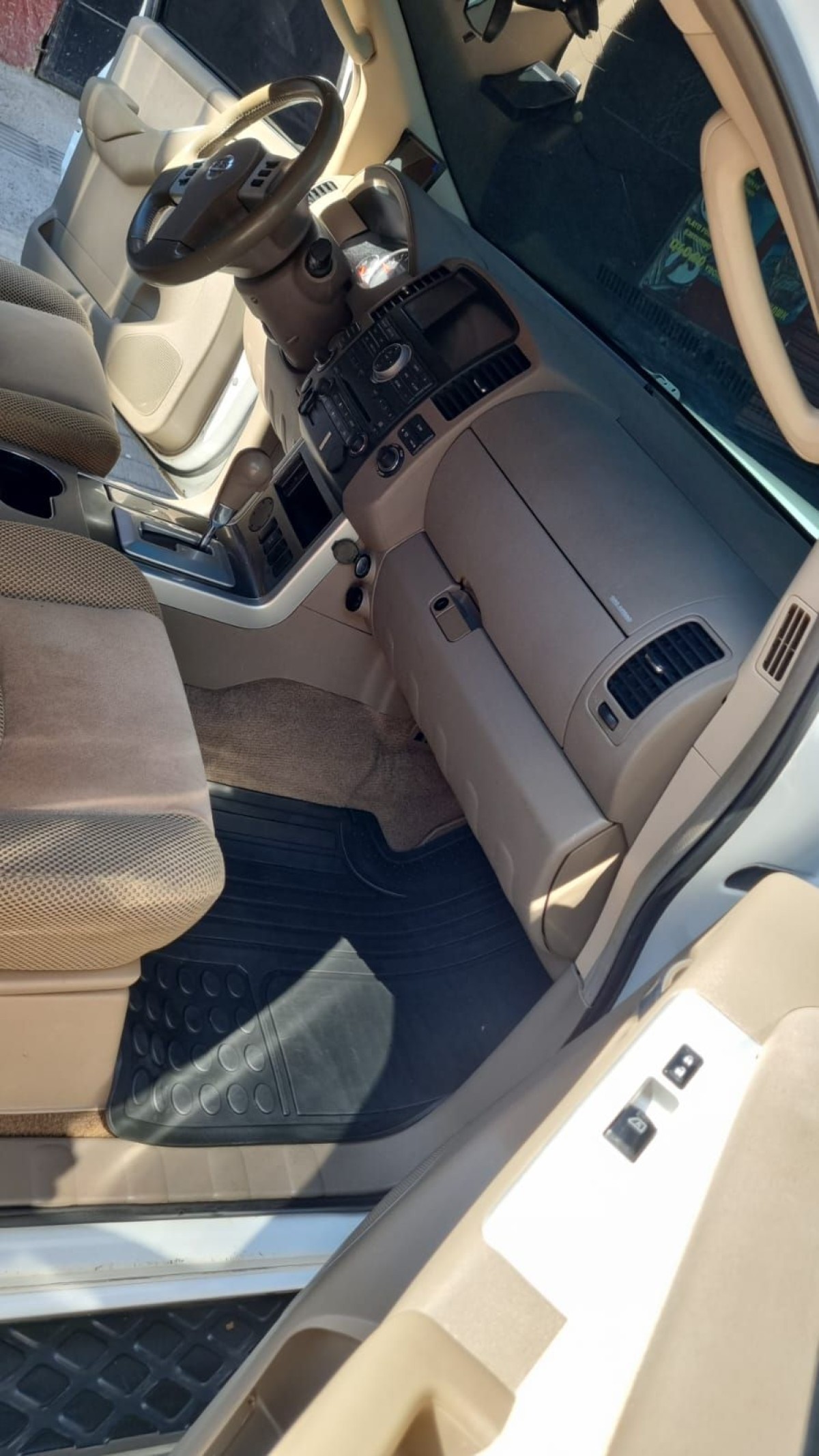 NISSAN PATHFINDER - 2009                                        