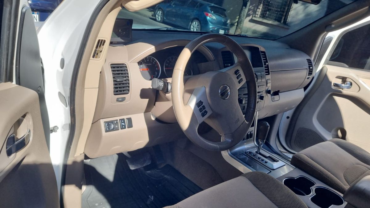 NISSAN PATHFINDER - 2009                                        