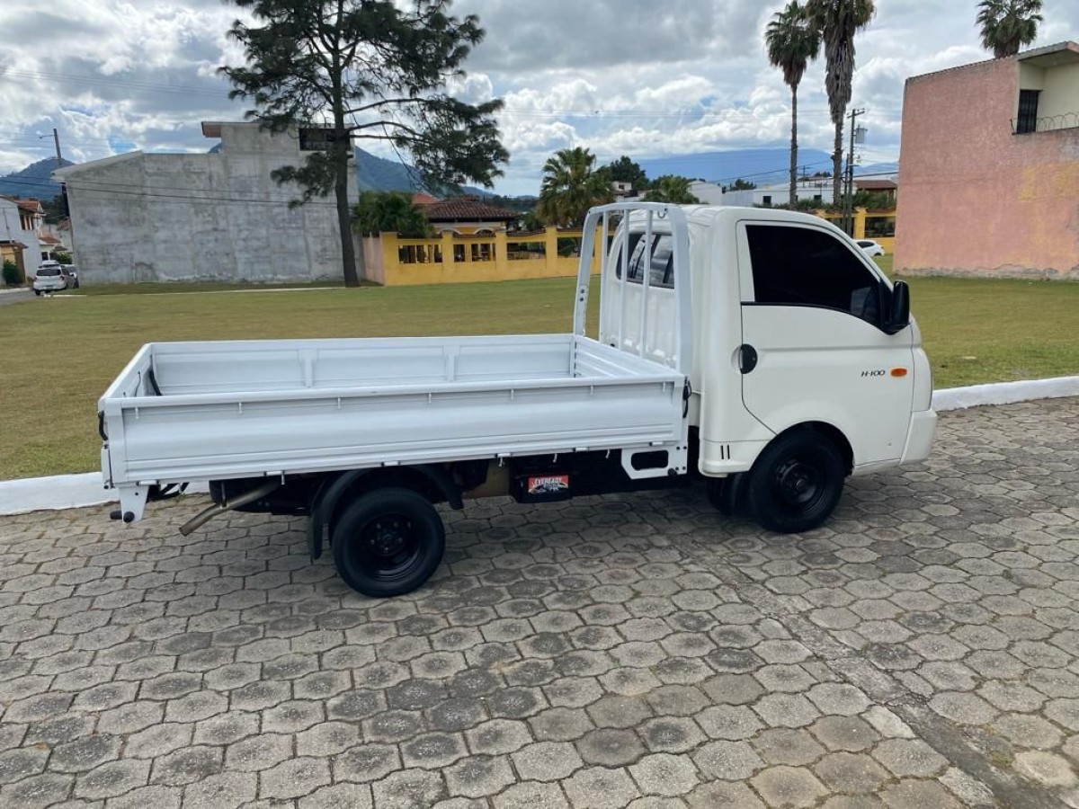 HYUNDAI H100 - 2018                                        
