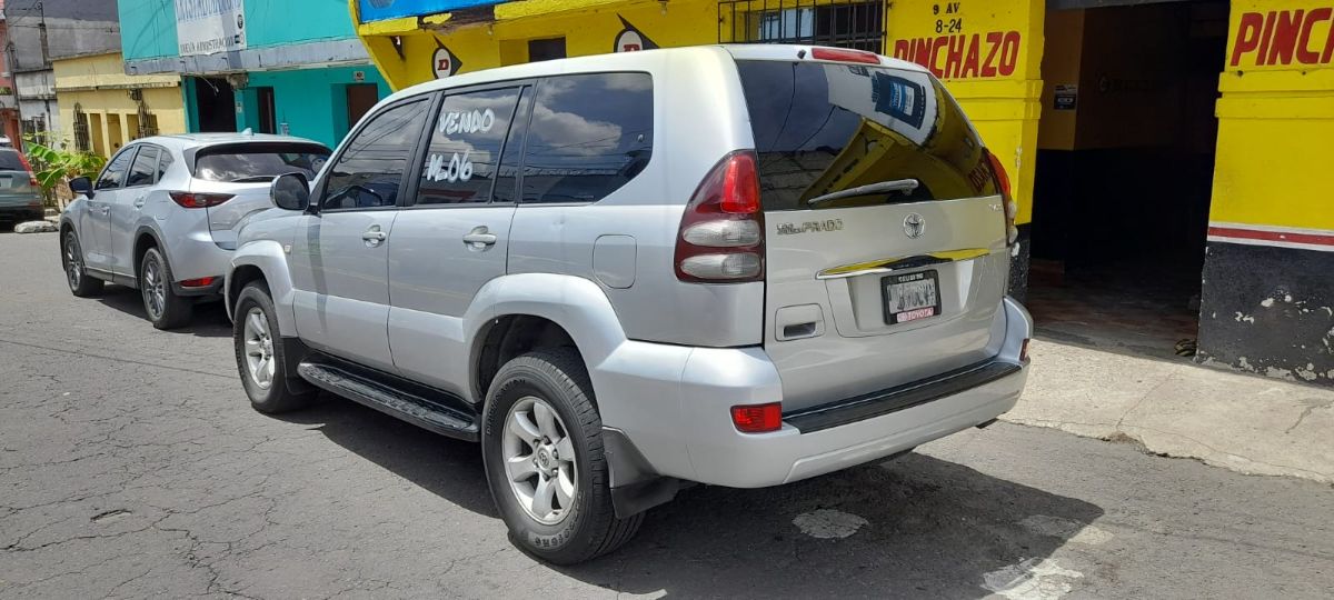 TOYOTA LAND CRUISER PRADO TXL - 2006                                        
