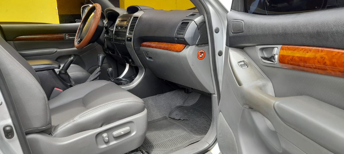 TOYOTA LAND CRUISER PRADO TXL - 2006                                        