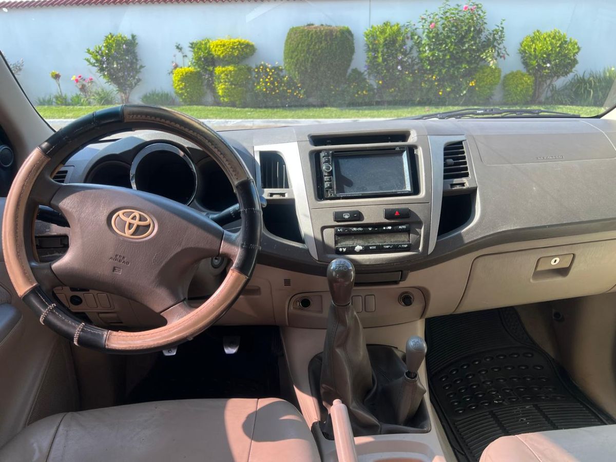 TOYOTA FORTUNER - 2008                                        