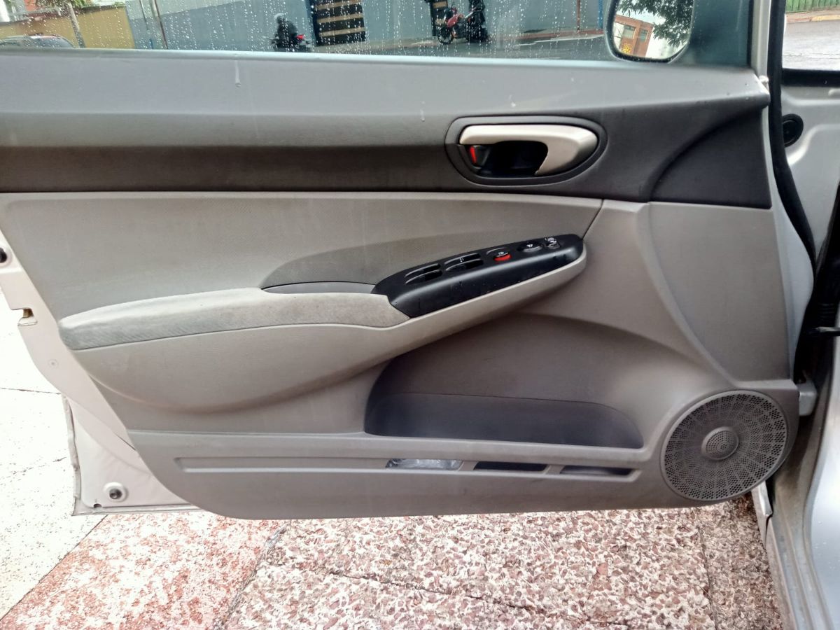 HONDA CIVIC LX - 2009                                        