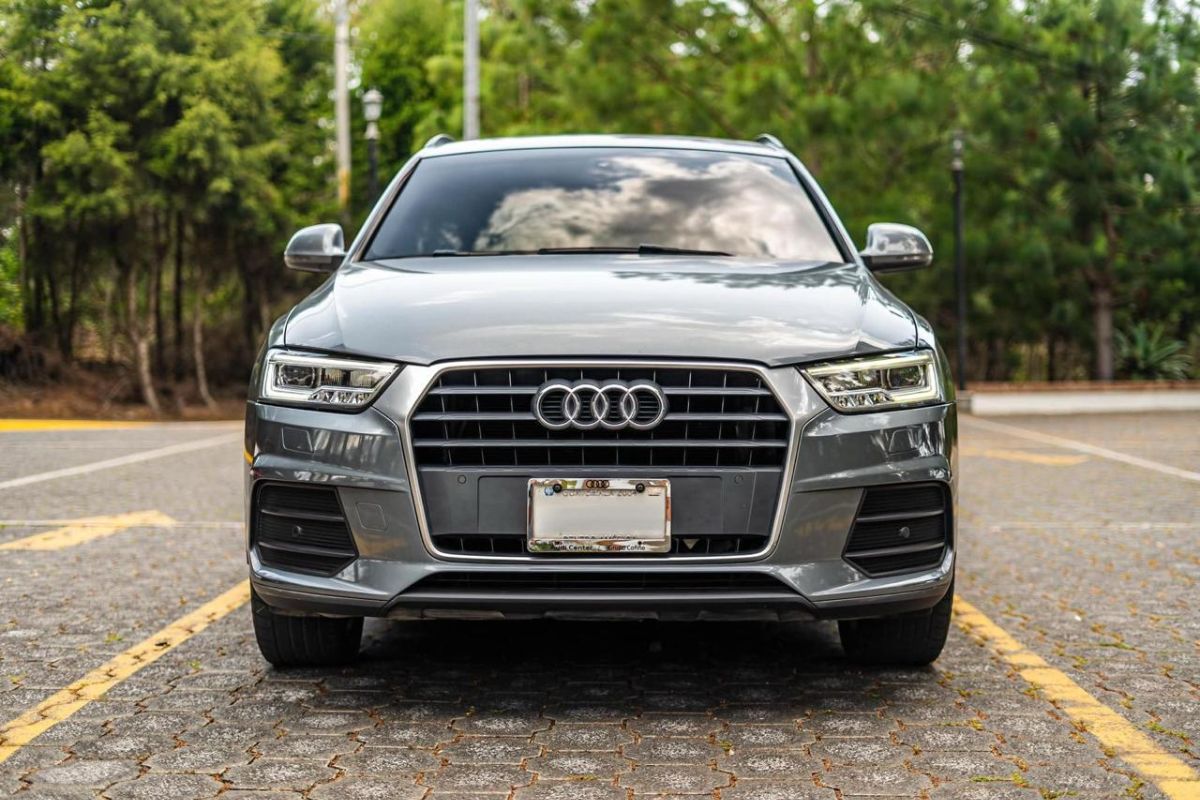 AUDI Q3 - 2018                                        
