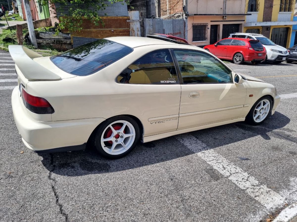 HONDA CIVIC - 2000                                        
