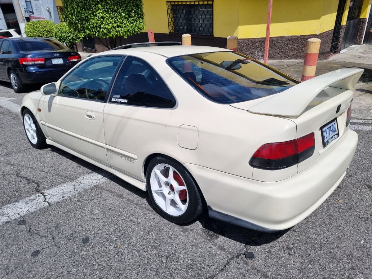 HONDA CIVIC - 2000                                        