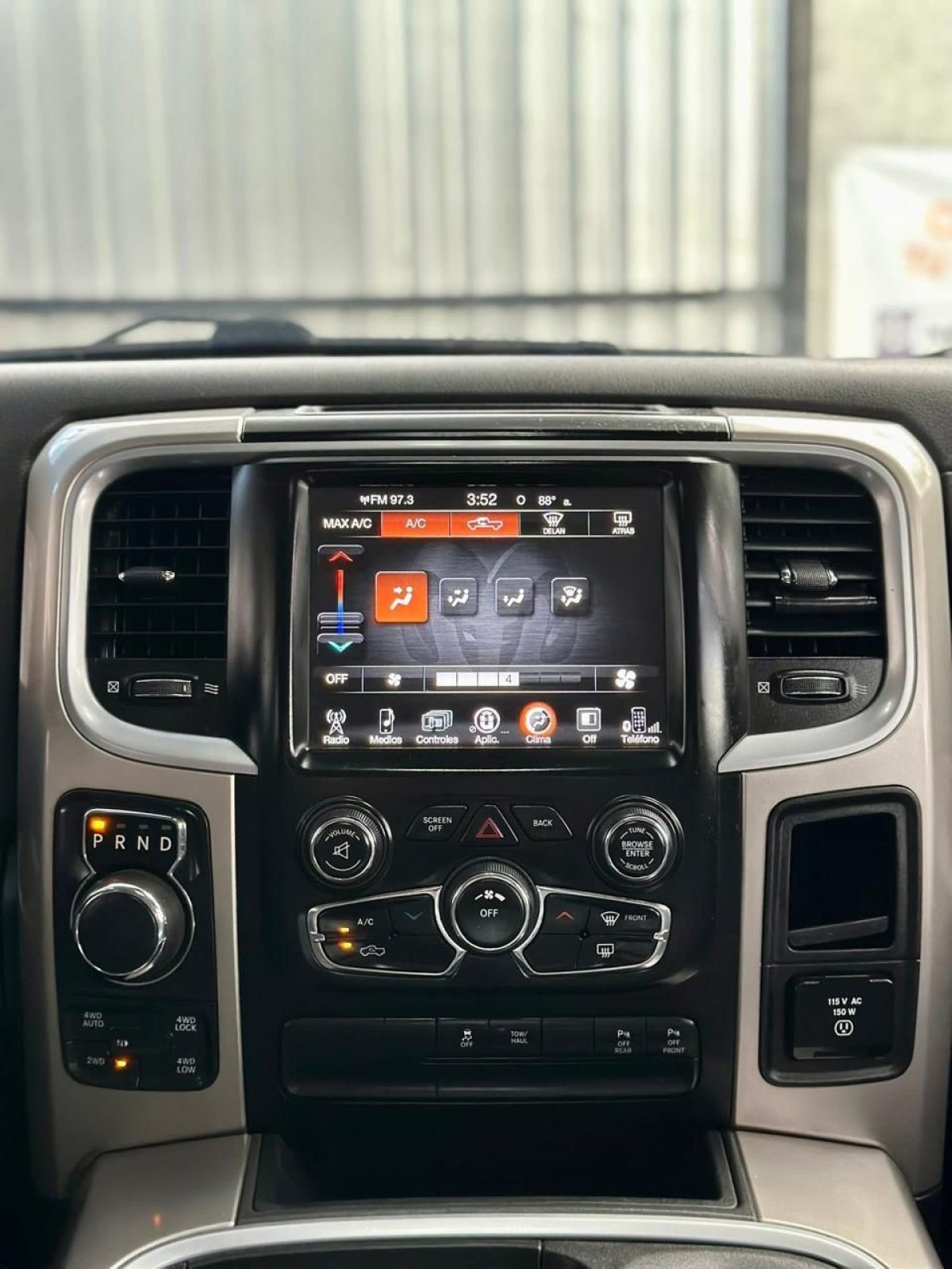 DODGE RAM 1500 - 2016                                        