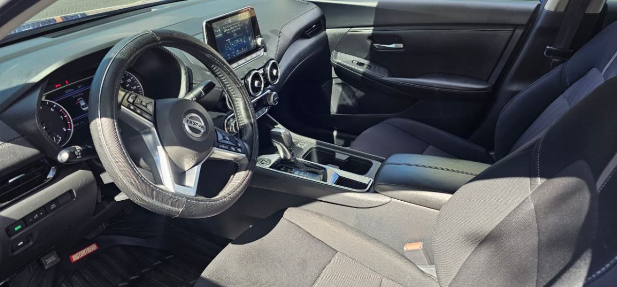 NISSAN SENTRA - 2013                                        