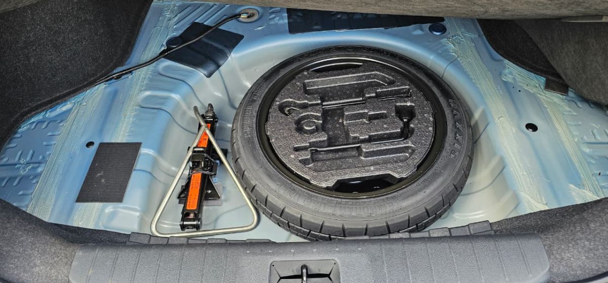 NISSAN SENTRA - 2013                                        