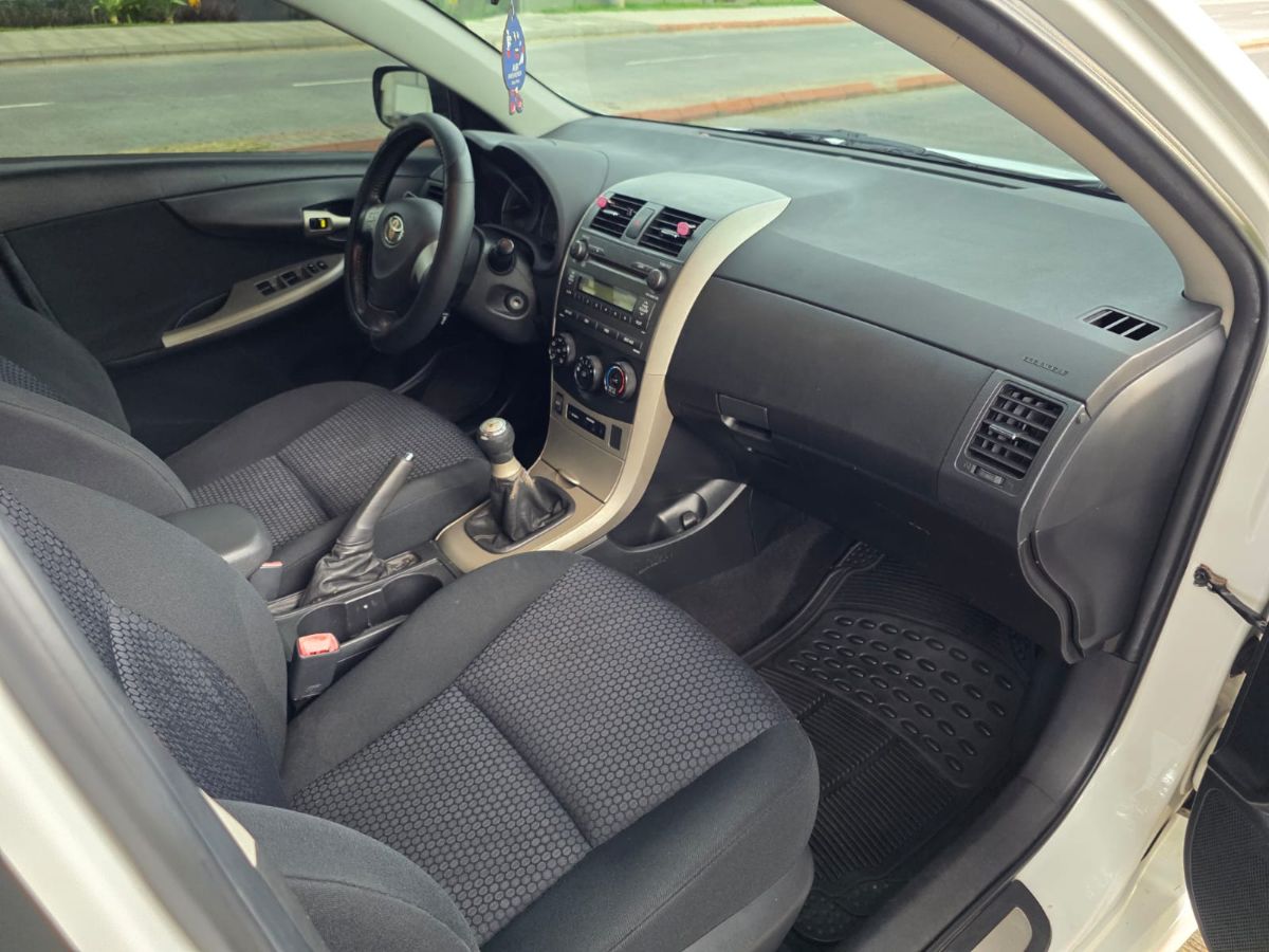 TOYOTA COROLLA S - 2009                                        