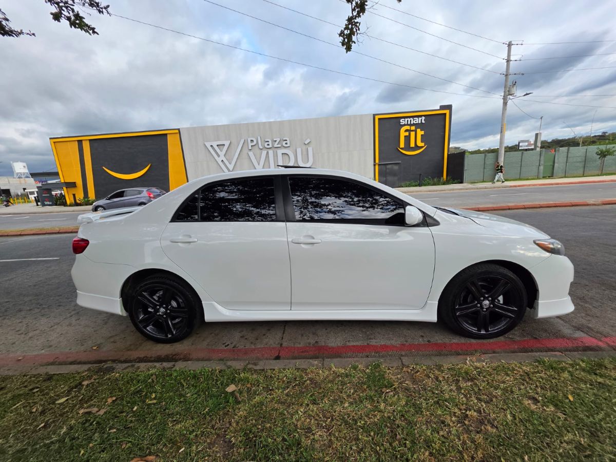 TOYOTA COROLLA S - 2009                                        