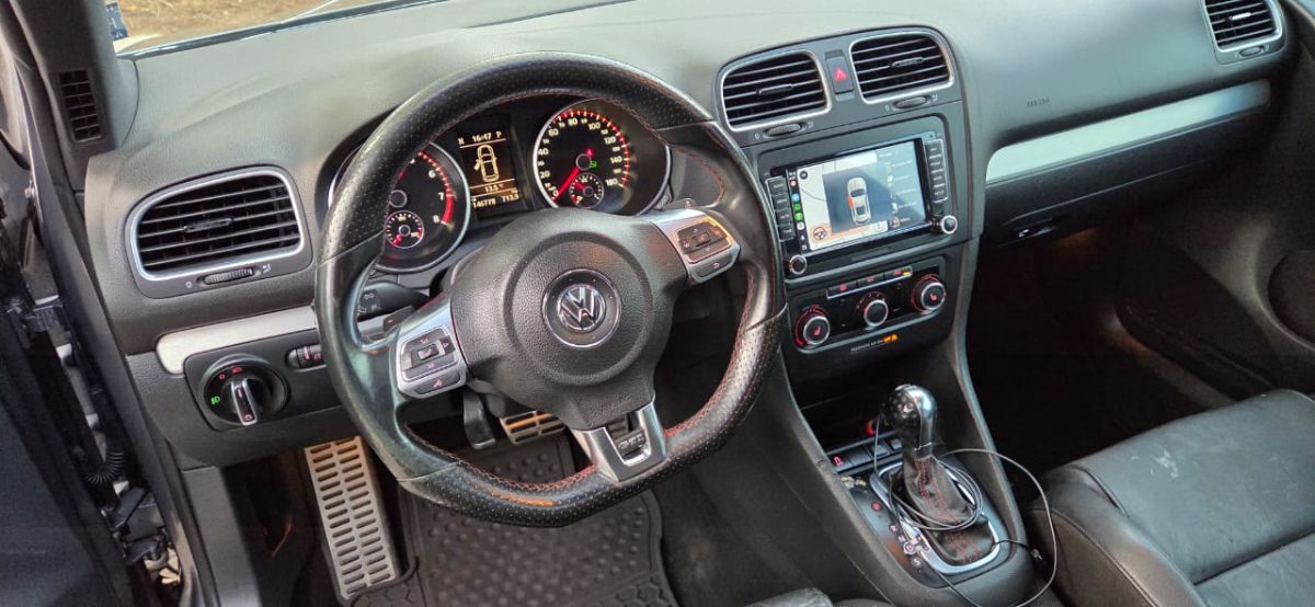 VOLKSWAGEN GOLF - 2013                                        