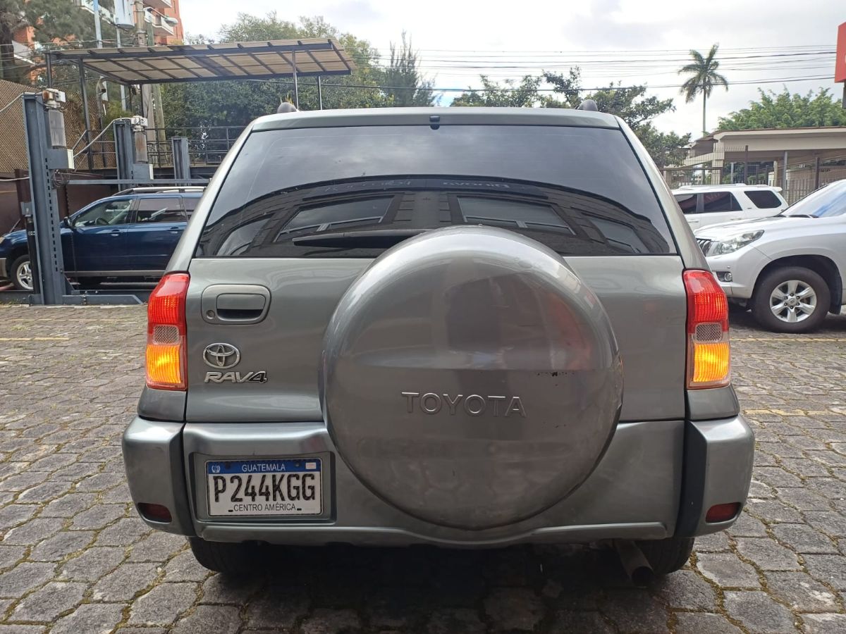 TOYOTA RAV-4  - 2005                                        