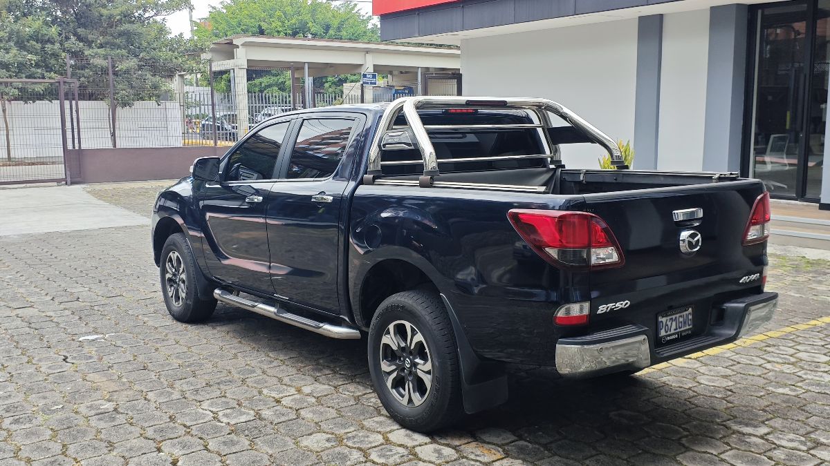 MAZDA BT-50 - 2018                                        