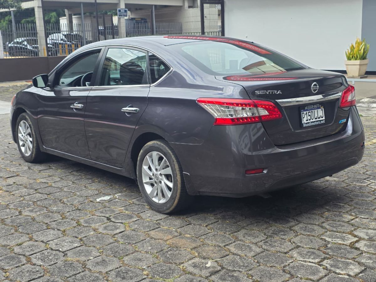 NISSAN SENTRA - 2013                                        