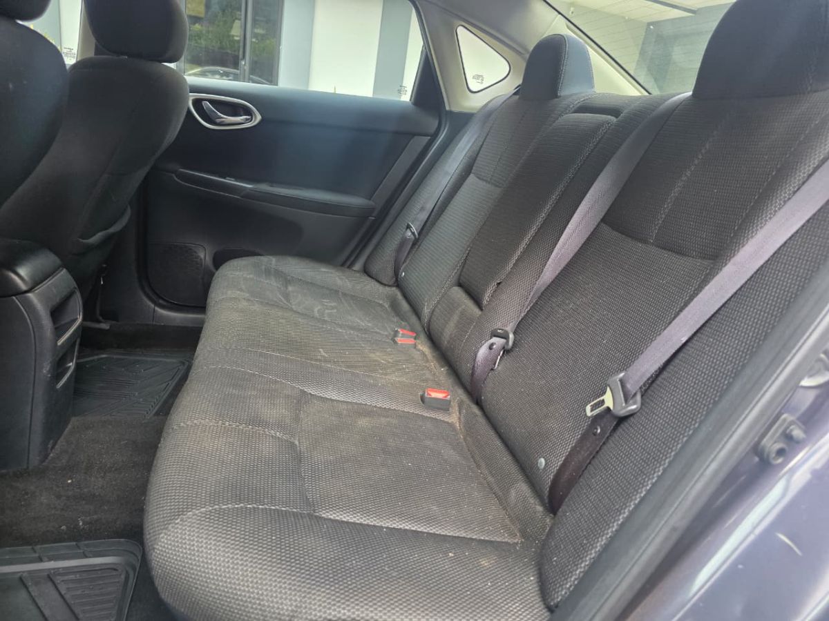 NISSAN SENTRA - 2013                                        