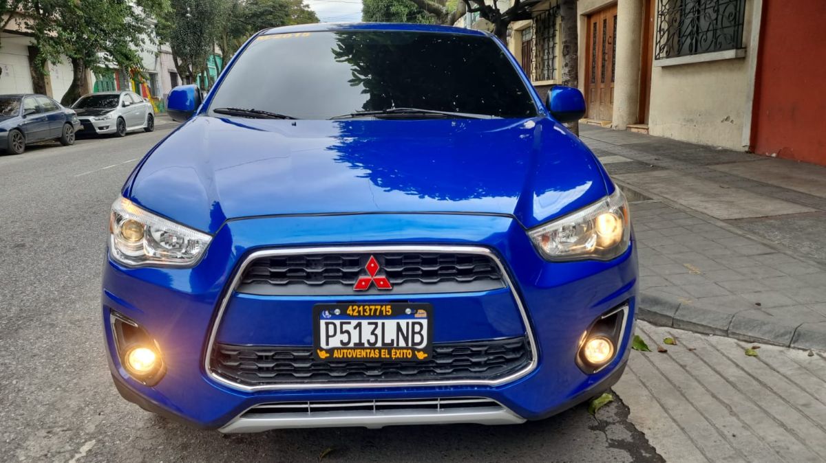 MITSUBISHI OUTLANDER SPORT - 2015                                        