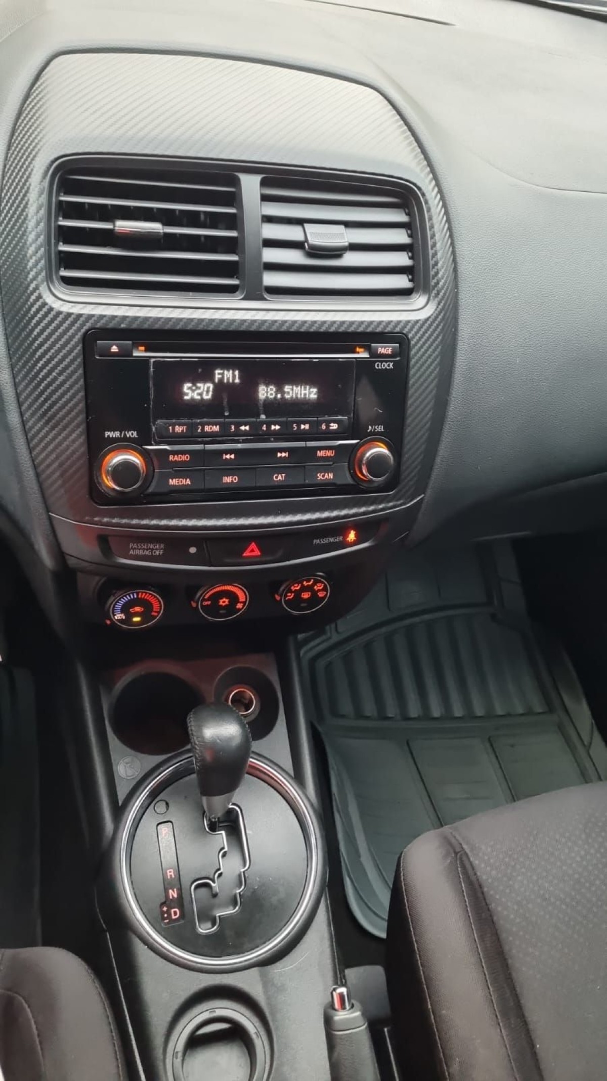 MITSUBISHI OUTLANDER SPORT - 2015                                        