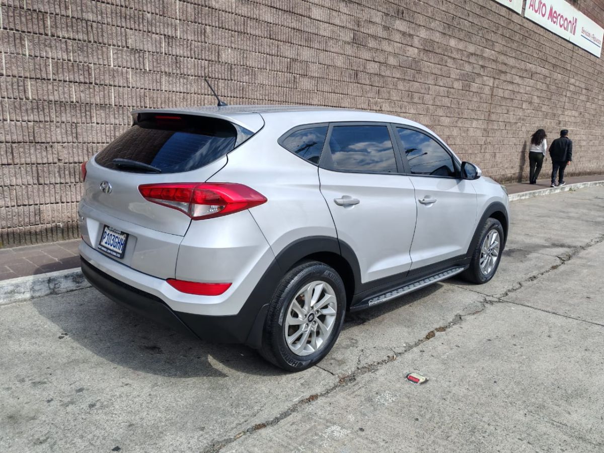HYUNDAI TUCSON - 2017                                        