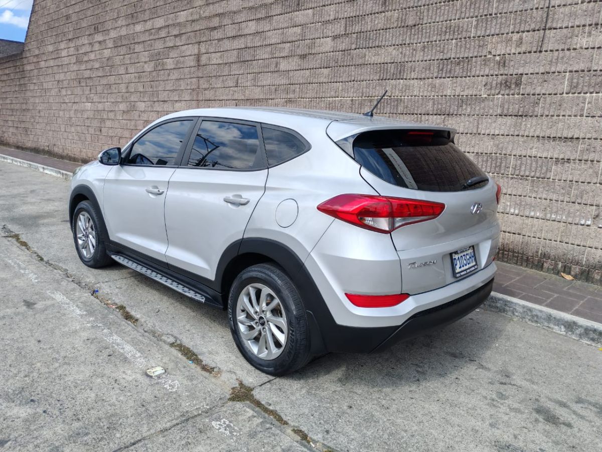 HYUNDAI TUCSON - 2017                                        