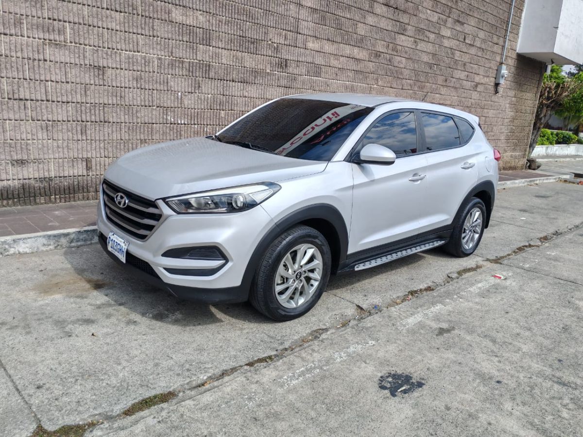 HYUNDAI TUCSON - 2017                                        