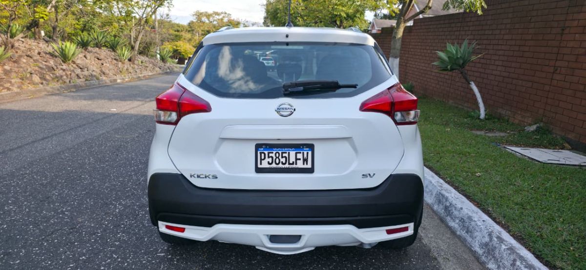 NISSAN  KICKS - 2018                                        