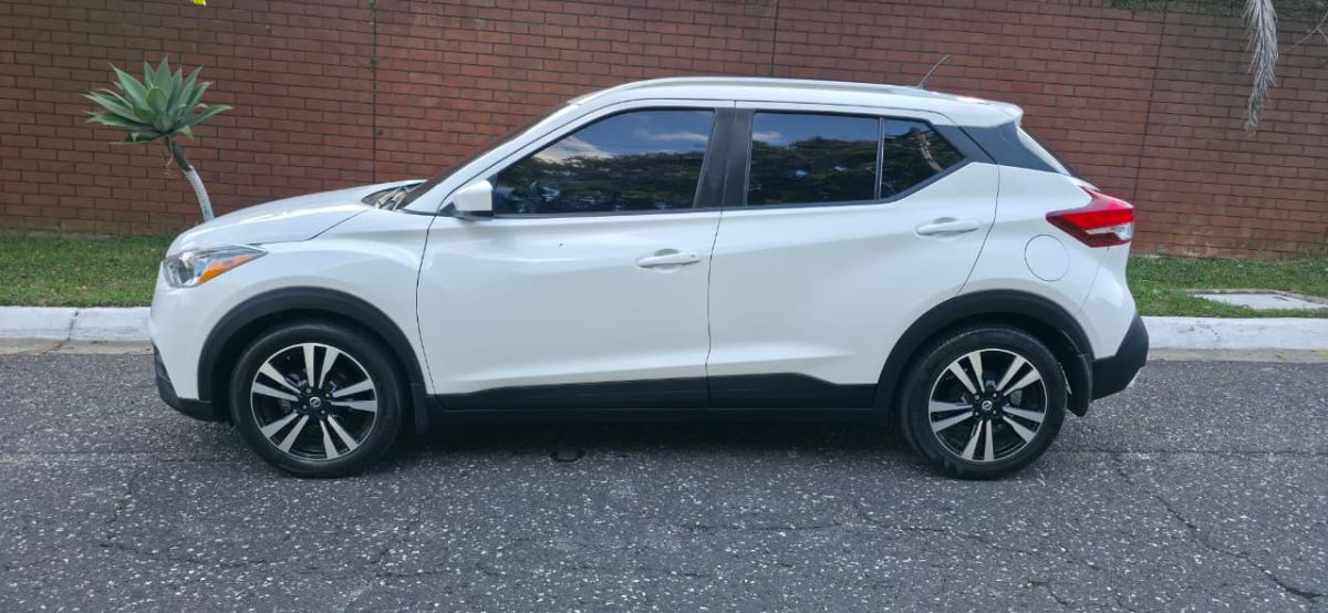 NISSAN  KICKS - 2018                                        