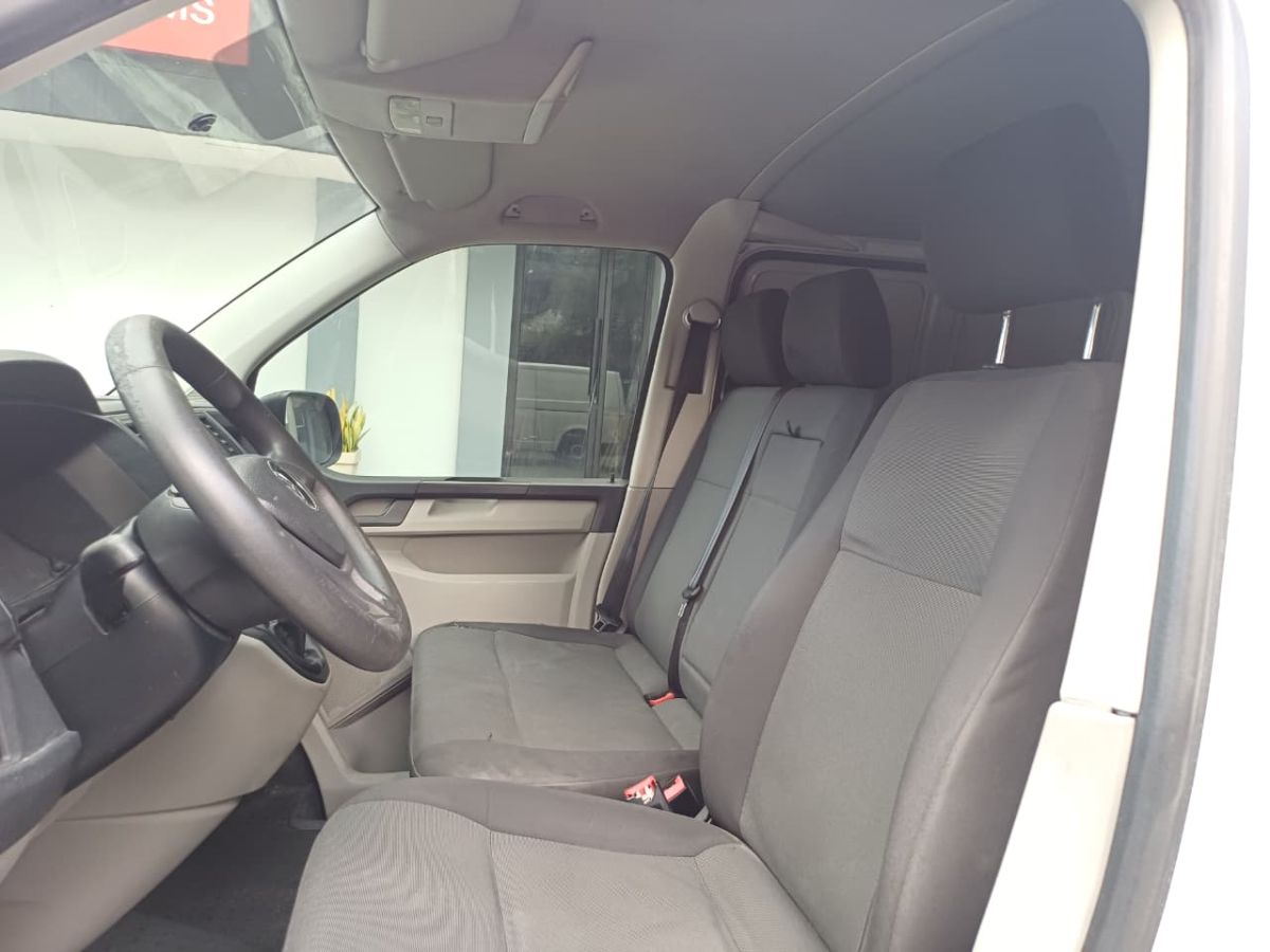 VOLKSWAGEN TRANSPORTER - 2017                                        